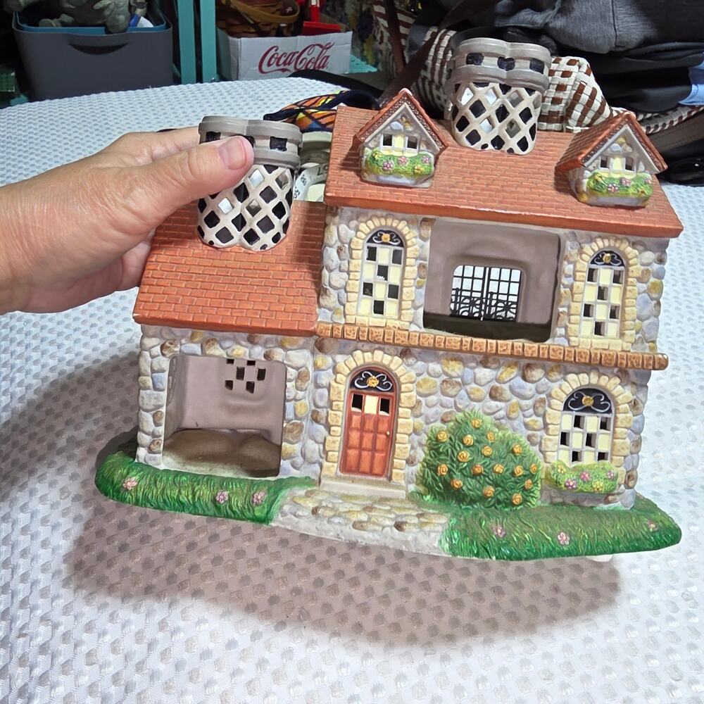 PARTYLITE RETIRED THE BRISTOL HOUSE TEALIGHT HOYSE - Picture 3 of 8